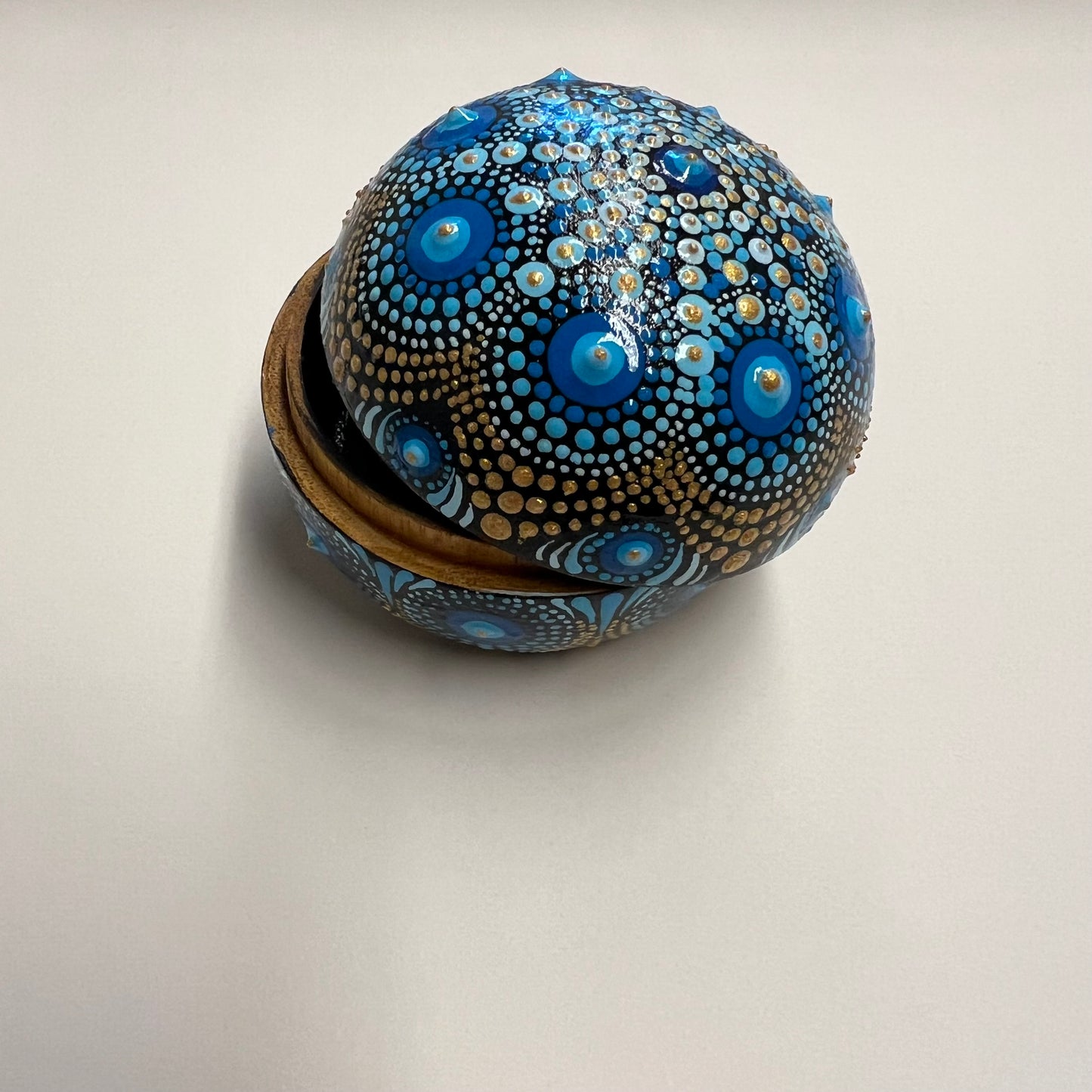 Blues Mandala Round Box